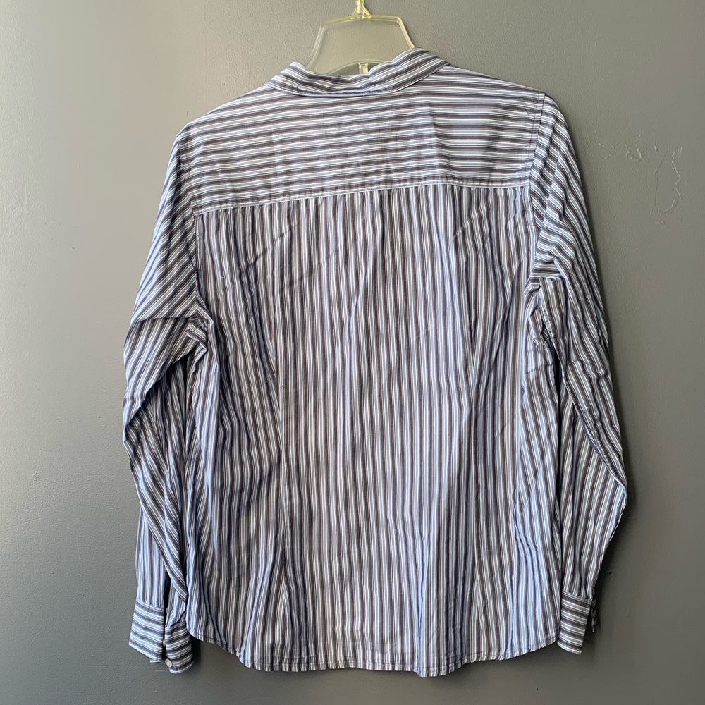 Blue IZOD Button down - Picture 4 of 4